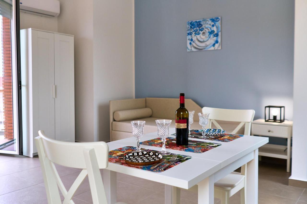 Vento Di Mare Aparthotel Piraino Bagian luar foto