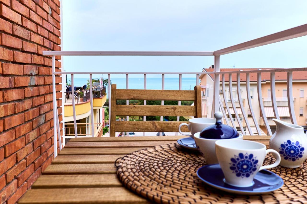 Vento Di Mare Aparthotel Piraino Bagian luar foto