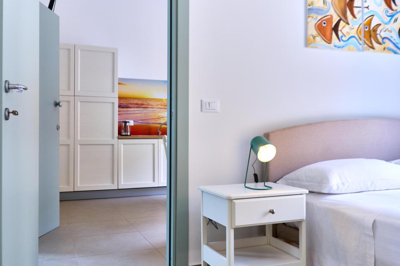 Vento Di Mare Aparthotel Piraino Bagian luar foto