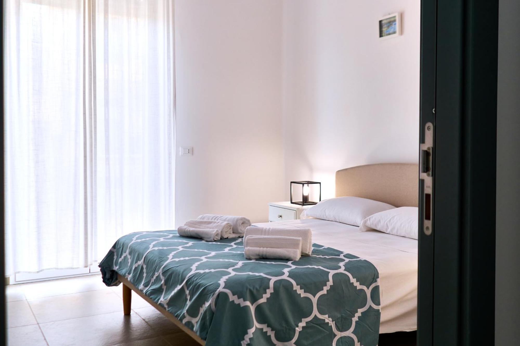 Vento Di Mare Aparthotel Piraino Bagian luar foto